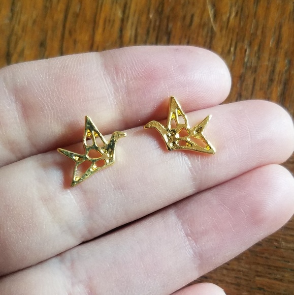 NWOT Gold Paper Crane Studs - Picture 6 of 9